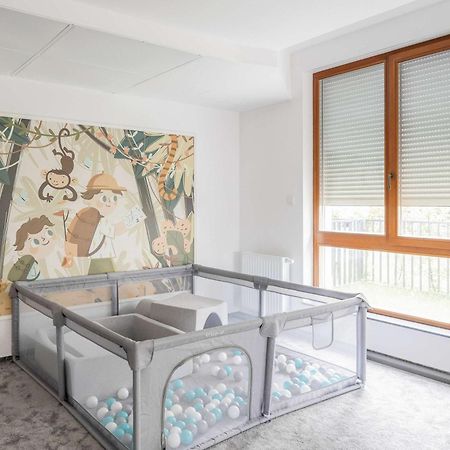 Apartment Sarmacka Wilanow With Parking, Sauna & Gym By Noclegi Renters Warsaw Luaran gambar